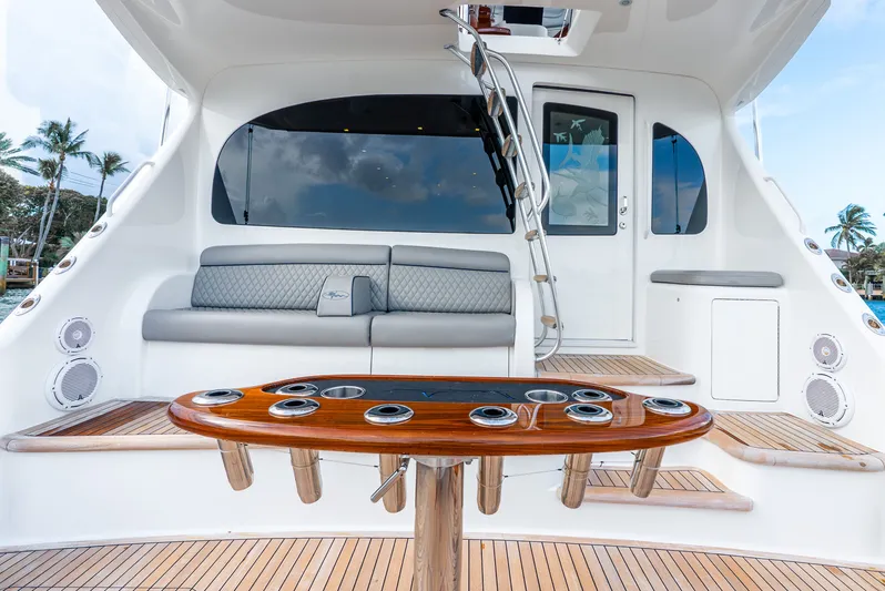 Madaline Jewell Yacht Photos Pics 