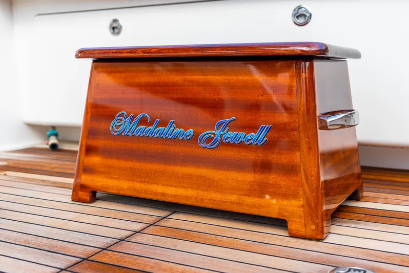 Madaline Jewell Yacht Photos Pics 