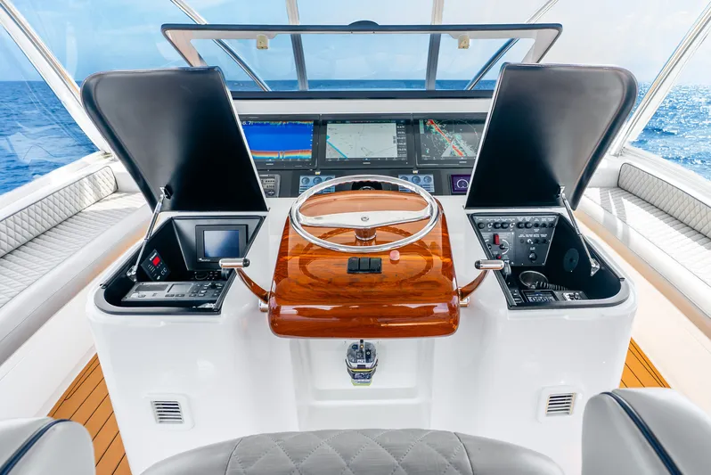 Madaline Jewell Yacht Photos Pics 