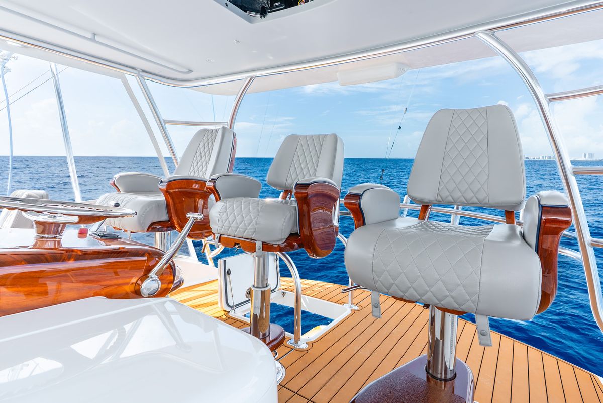 2017 Viking 62 