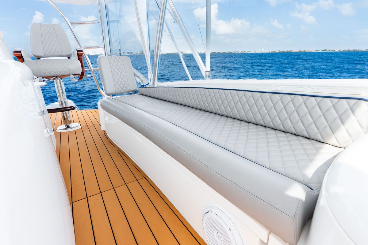 2017 Viking 62 