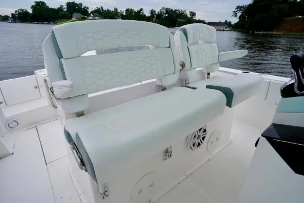 Stamas Aventura 33t Yacht Photos Pics 