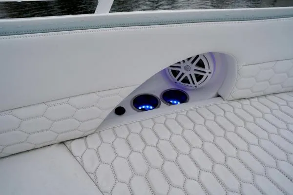 Stamas Aventura 33t Yacht Photos Pics 