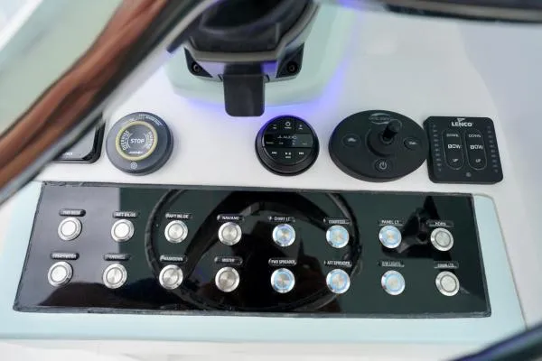 Stamas Aventura 33t Yacht Photos Pics 