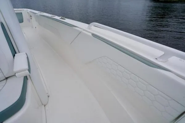 Stamas Aventura 33t Yacht Photos Pics 