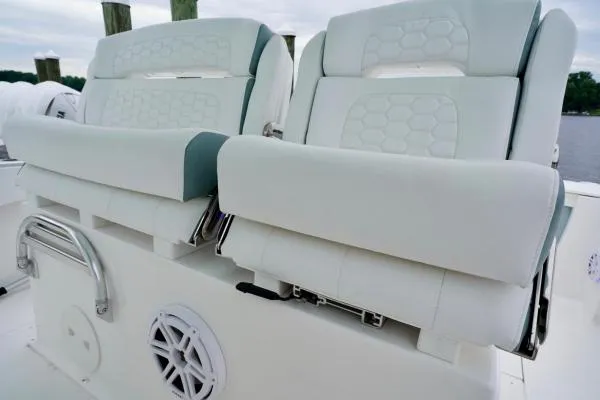 Stamas Aventura 33t Yacht Photos Pics 