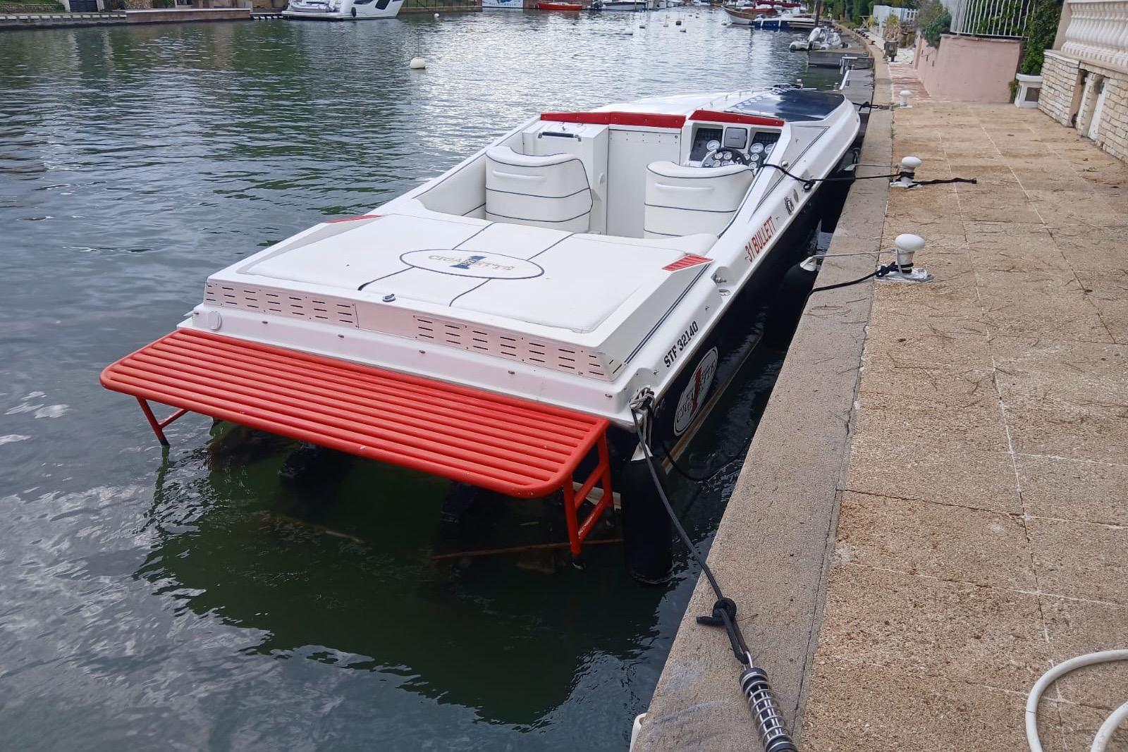 1989 Cigarette 31 Bullet