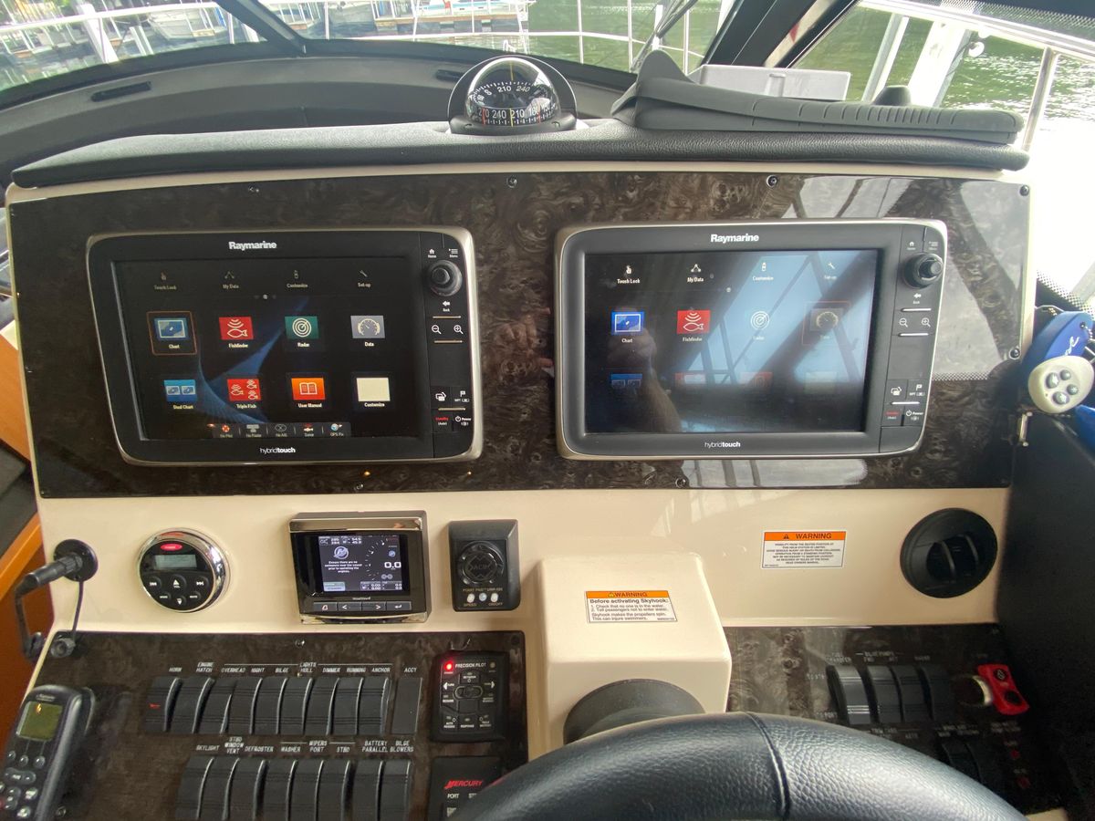 2015 Sea Ray 47 