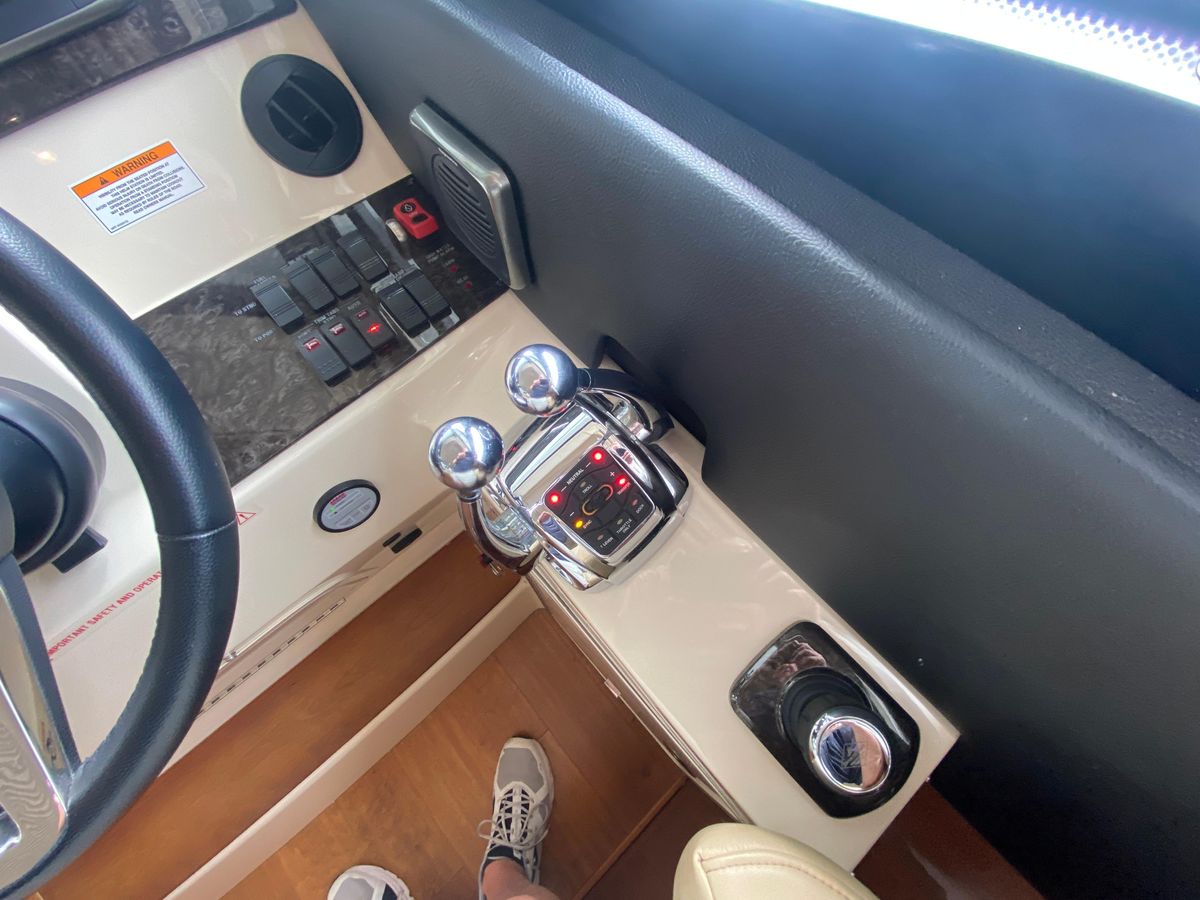 2015 Sea Ray 47 