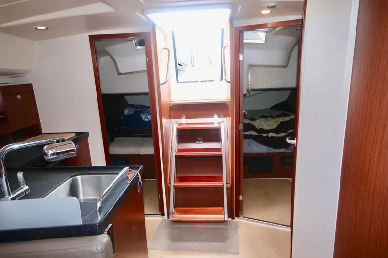 Eleanor Yacht Photos Pics Companionway steps