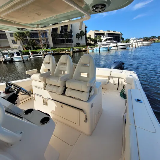 Four Palms Yacht Photos Pics 