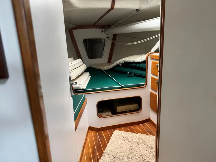 Sneakers Yacht Photos Pics 