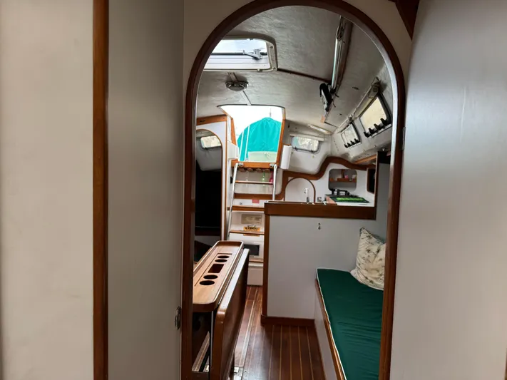 Sneakers Yacht Photos Pics 