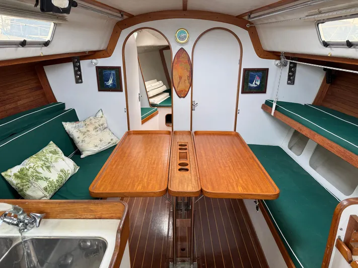 Sneakers Yacht Photos Pics 