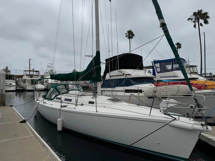 Sneakers Yacht Photos Pics 