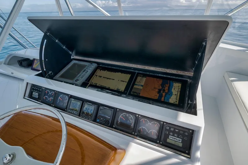 Rose Yacht Photos Pics 1998 Rybovich Convertible yacht dashboard with navigation and control instruments.