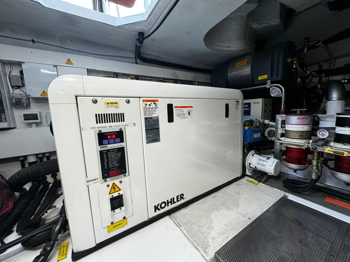 Pangea 3 Yacht Photos Pics 