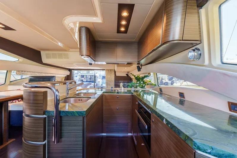 Pangea 3 Yacht Photos Pics 