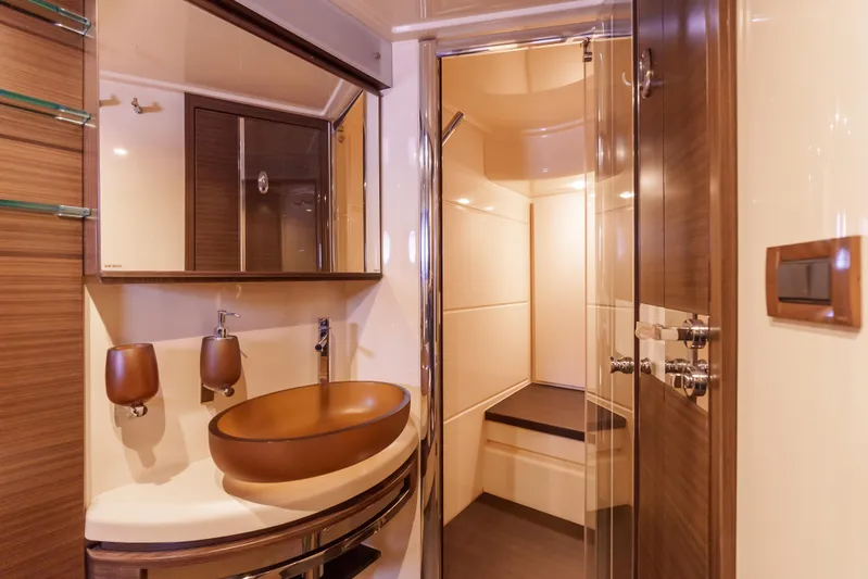 Pangea 3 Yacht Photos Pics 