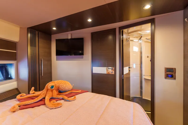 Pangea 3 Yacht Photos Pics 