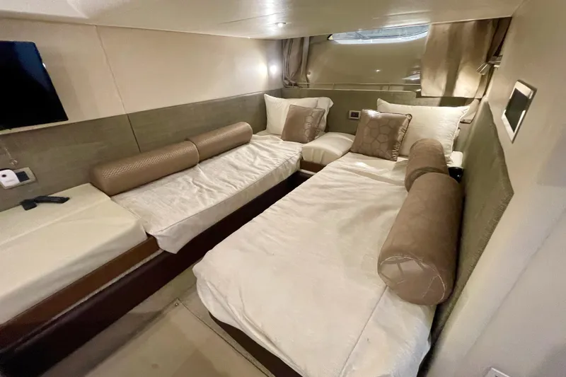  Yacht Photos Pics Luxurious interior cabin of 2017 Sea Ray Sundancer 400 yacht with twin beds.