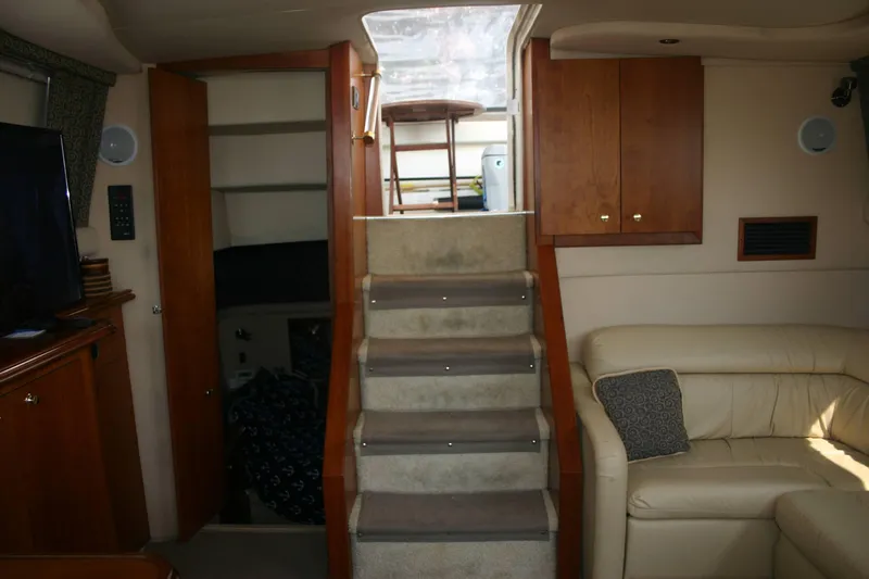 Karma Yacht Photos Pics Cabin