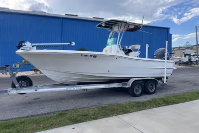 Pioneer 220 Bay Sport