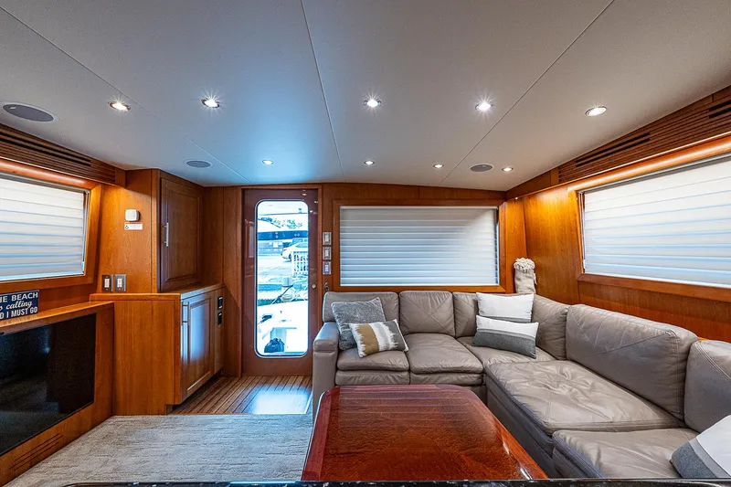 Miss Minks Yacht Photos Pics 