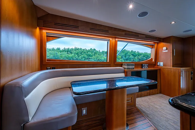 Miss Minks Yacht Photos Pics 