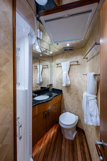 Miss Minks Yacht Photos Pics 