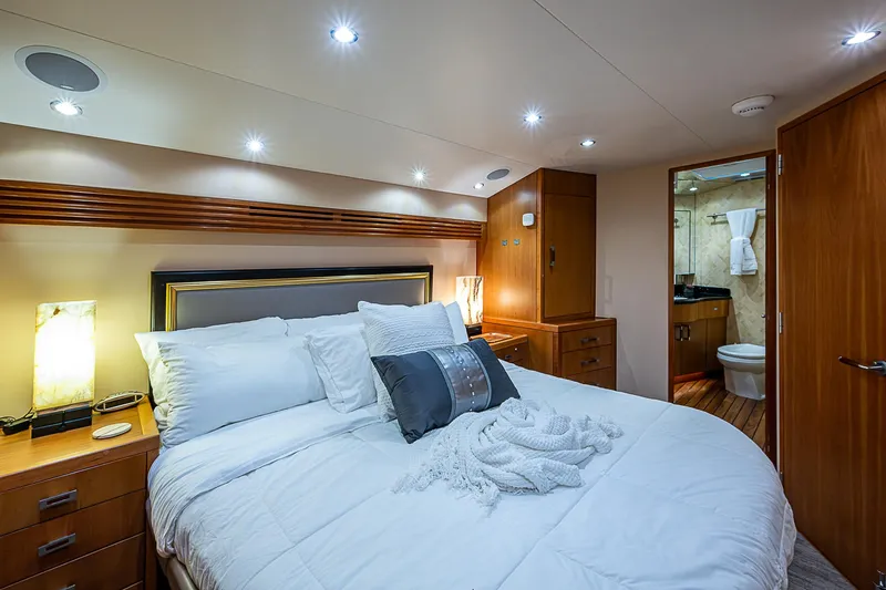 Miss Minks Yacht Photos Pics 