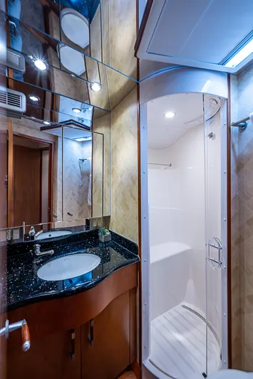 Miss Minks Yacht Photos Pics 