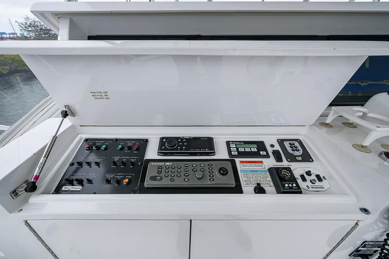 Miss Minks Yacht Photos Pics 