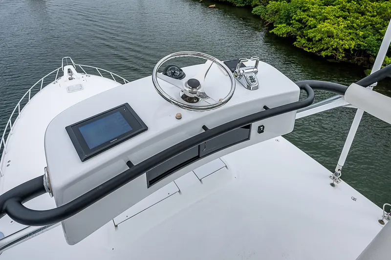 Miss Minks Yacht Photos Pics 