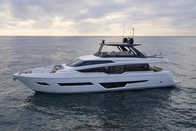 2019 Ferretti Yachts 780