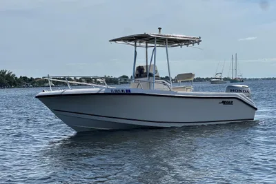 Mako 192 Center Console