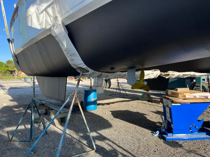 Halcyon Yacht Photos Pics 