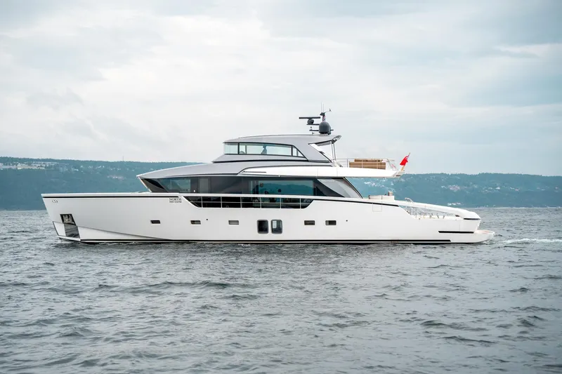 North Yacht Photos Pics Sanlorenzo SX88 2020 yacht cruising on open water, sleek design, modern luxury vessel.
