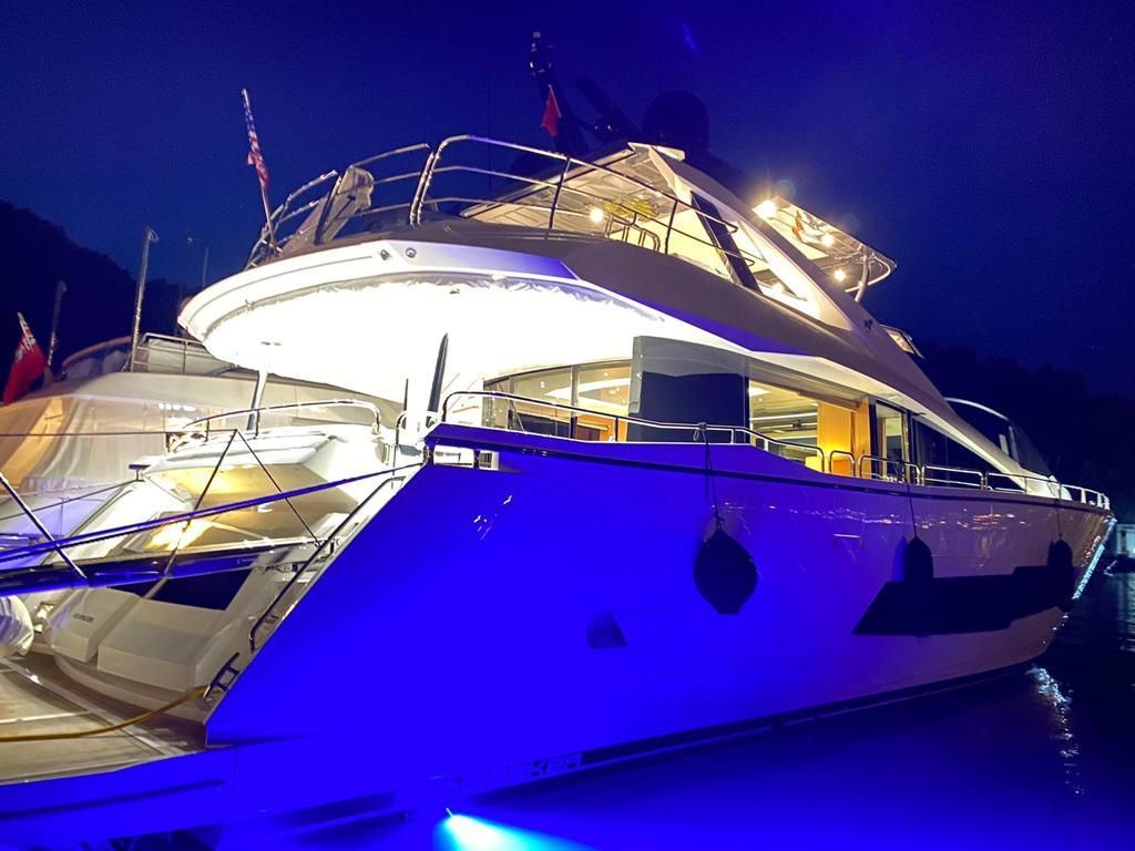 2016 Sunseeker 86 