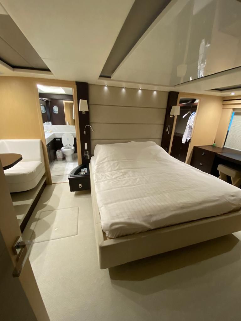2016 Sunseeker 86 