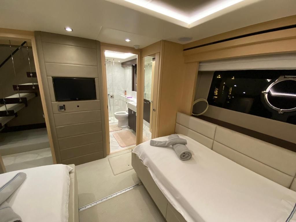 2016 Sunseeker 86 