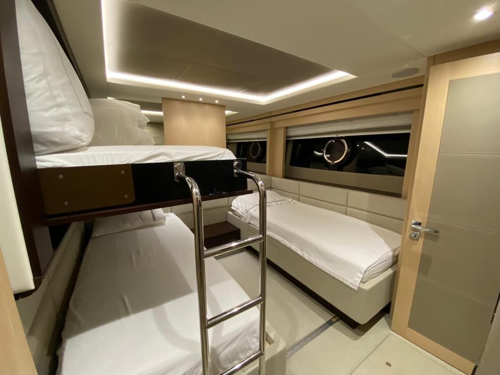 2016 Sunseeker 86 