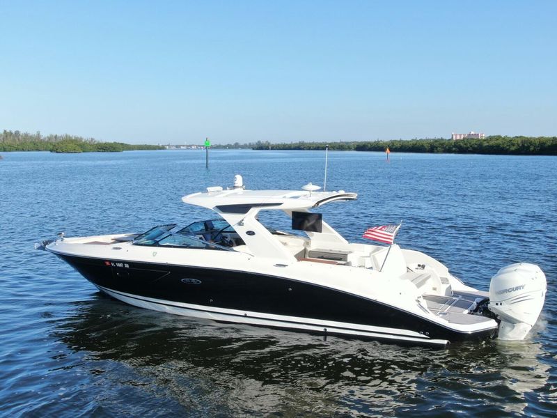 2021 Sea Ray 350 SLX OB