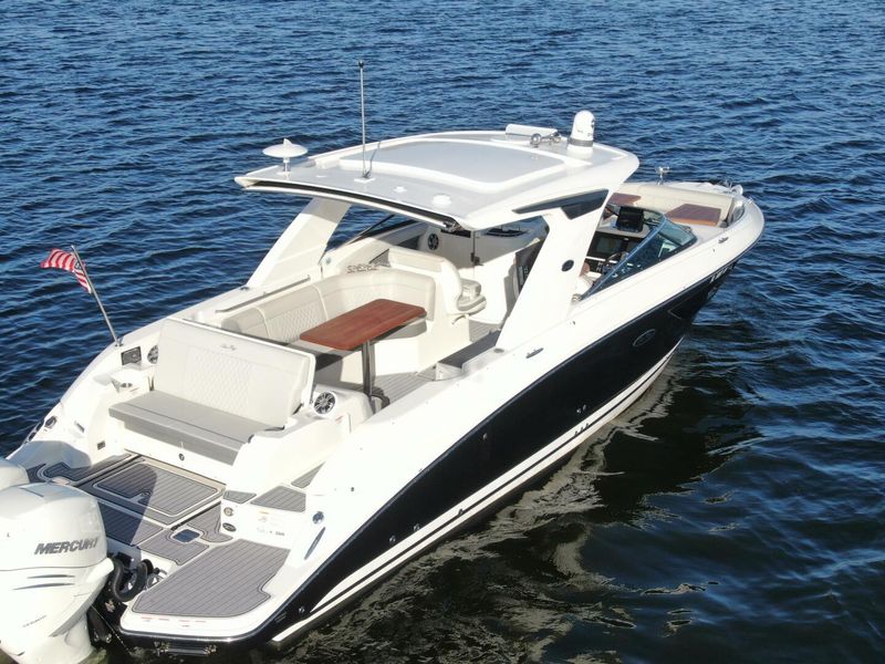 2021 Sea Ray 350 SLX OB