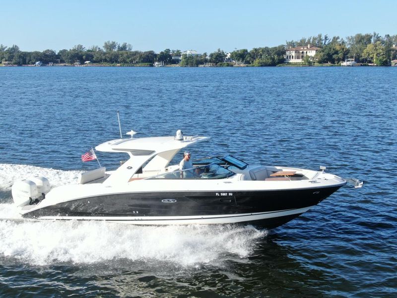 2021 Sea Ray 350 SLX OB