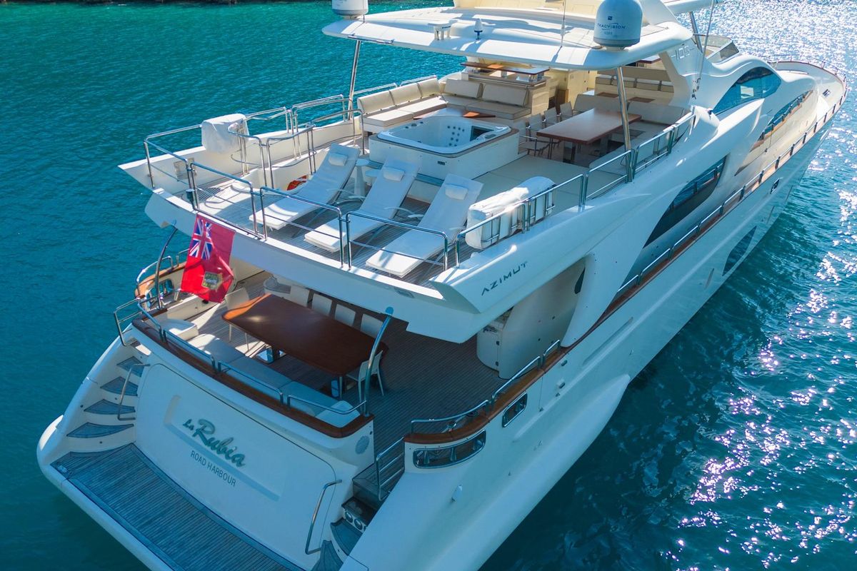 2011 Azimut 103 