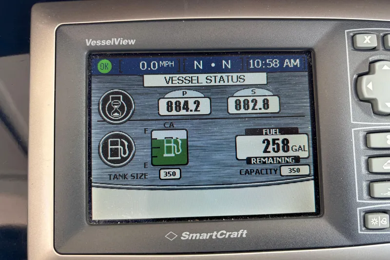Loophole Yacht Photos Pics VesselView display on 2013 Tiara Yachts 3600 Coronet showing fuel status and capacity.