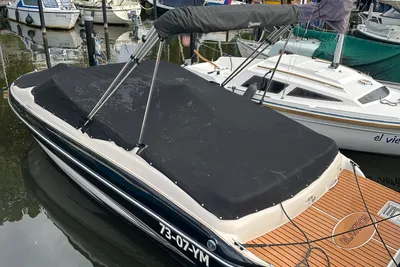 2004 Glastron GX 205