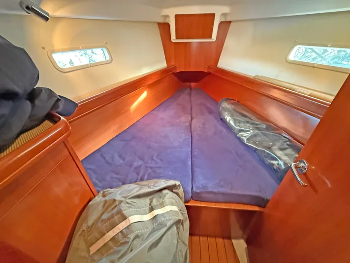 Roops Yacht Photos Pics 