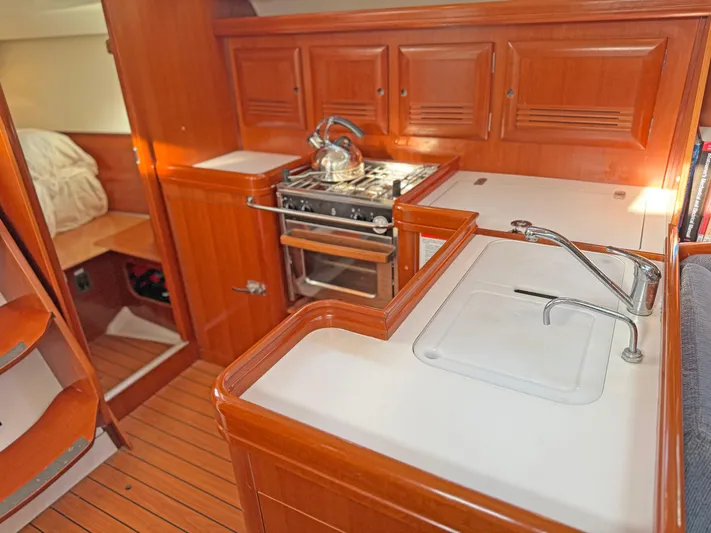 Roops Yacht Photos Pics 